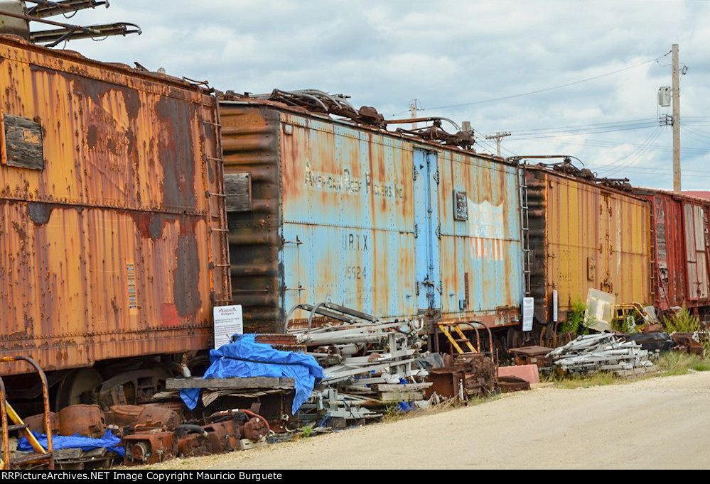 URTX Ice Refrigerator Cars